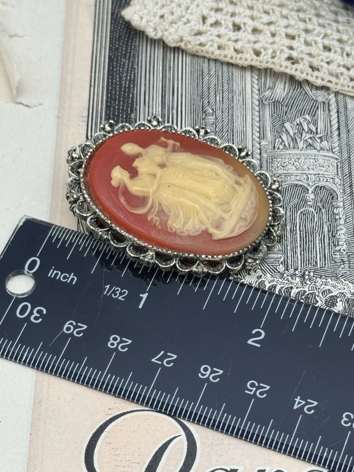 Vintage Faux Cameo Brooch Pendant RESIN - ESTATE FIND