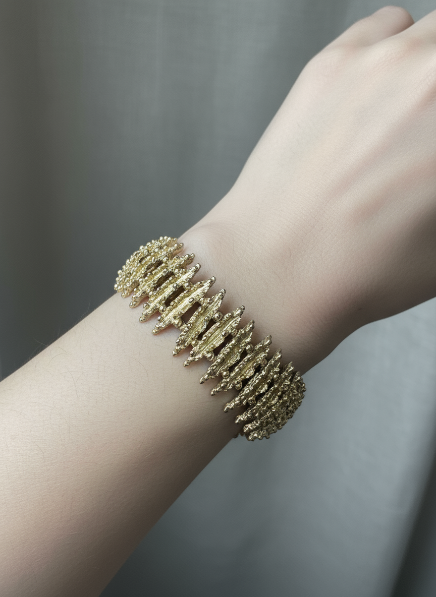 Vintage AVON Textured Bracelet Articulated Links Gold Tone 60's Oldie But Goodie