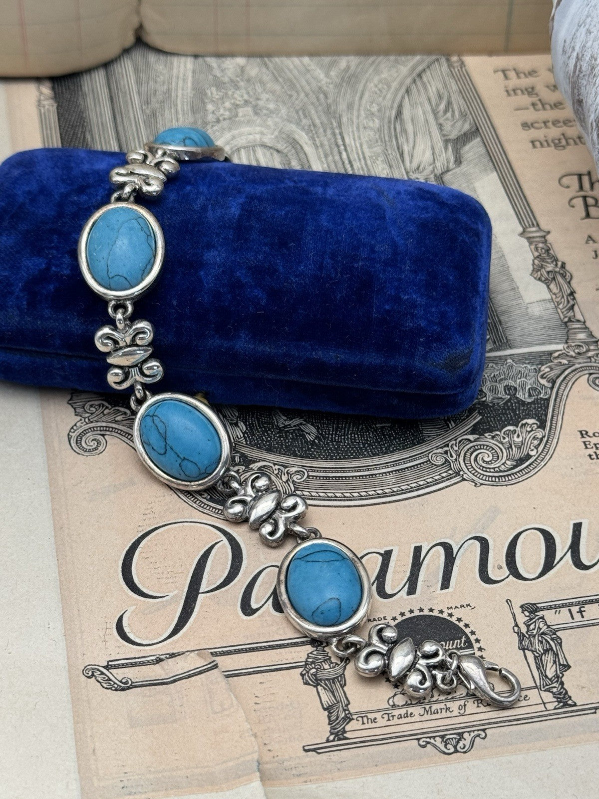 Vintage Silvertone Faux Turquoise Bracelet 7.75” ESTATE FIND