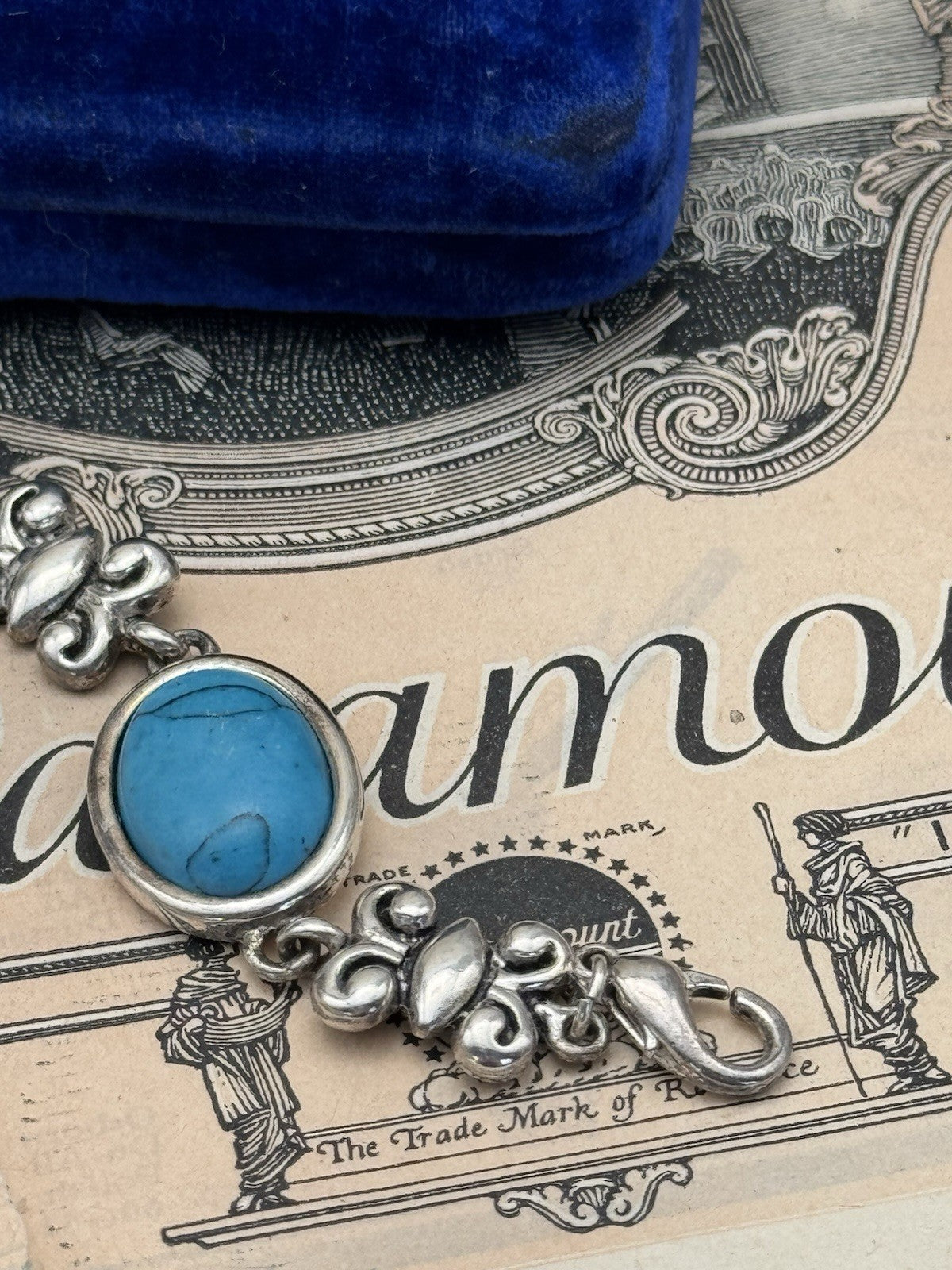 Vintage Silvertone Faux Turquoise Bracelet 7.75” ESTATE FIND