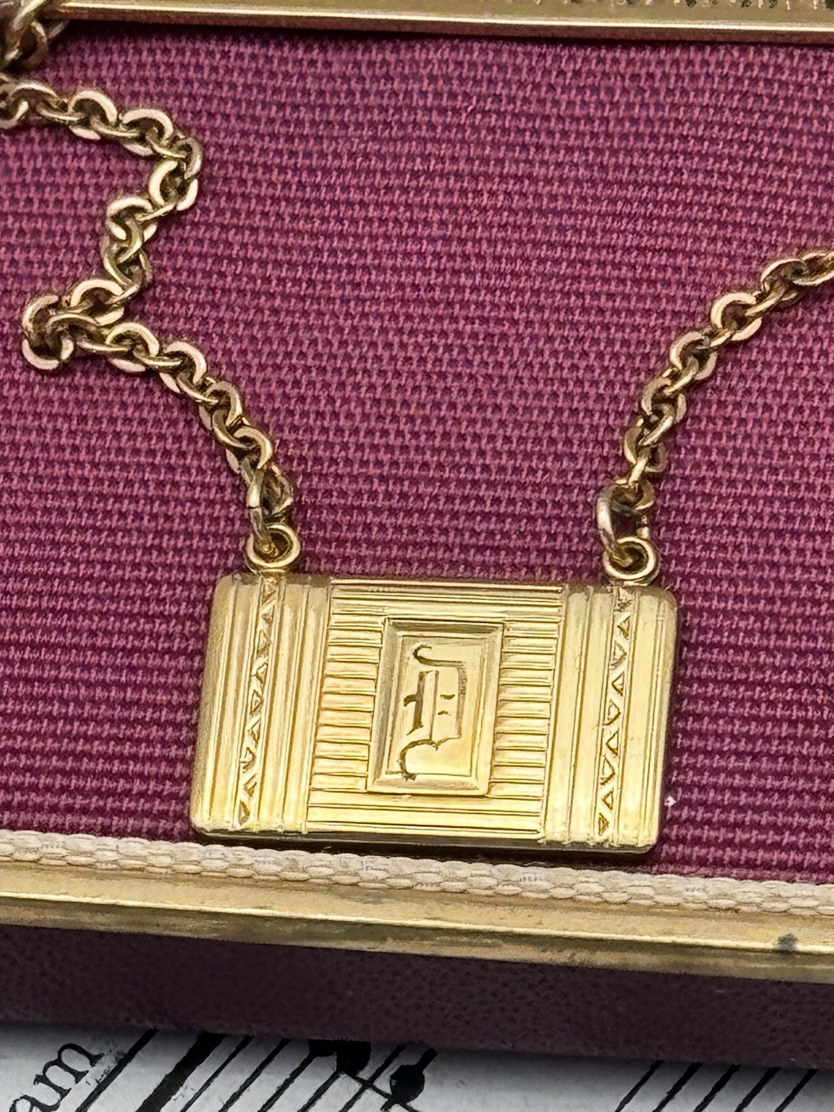 Gentlemen’s Belt Buckle Tie Clip Pocket Knife Set In Case Monogram D Goldtone