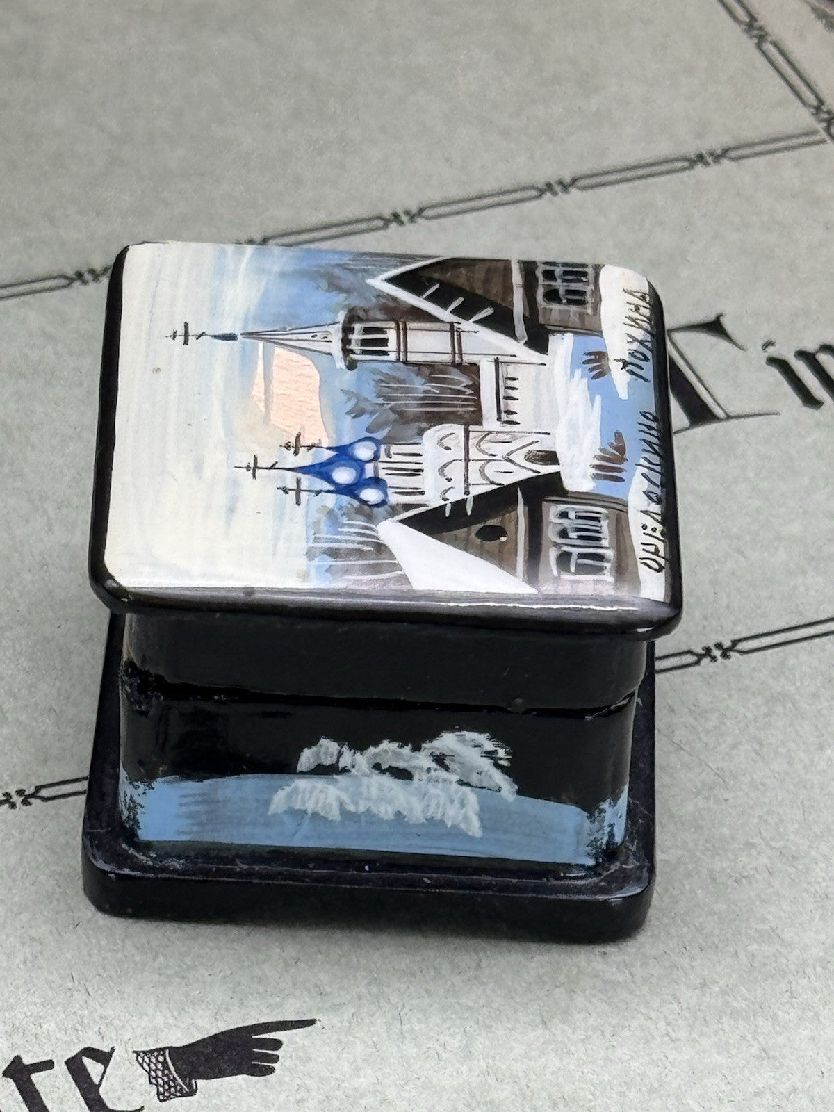 Vintage Russian Lacquered Box Signed Folklore Art ESTATE FIND
