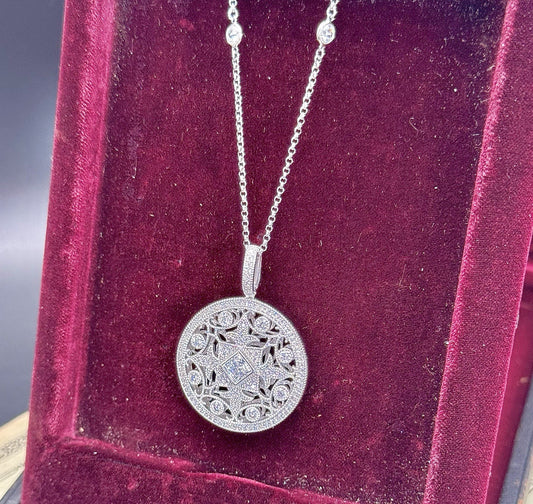 925 Silver Fleur De LIS Pendant Necklace Cubic Circonia Ca 19”long