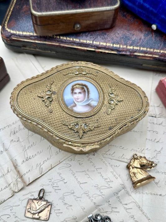 Antique French Style Porcelain Trinket Jewelry Box Painted Portrait Queen Louise