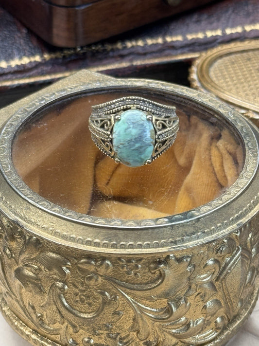 VINTAGE Brass Color Green Ring Boho Style Size 6.75 ESTATE FIND