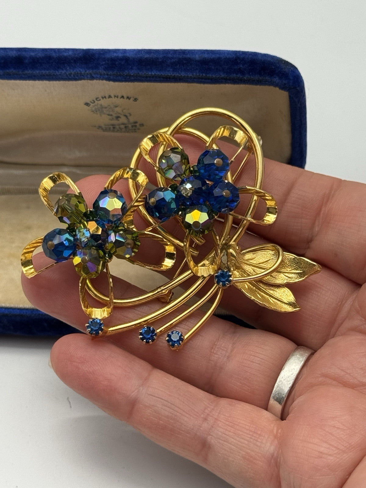 UNSIGNED HOBÉ Goldtone Blue Green AB Rhinestone Floral Spray