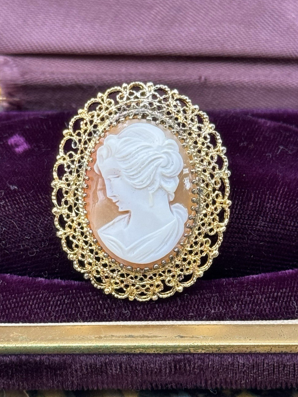Vintage Cameo Brooch/Pendant Carved Cameo Left Facing Signed KL Gold-Plated STERLING