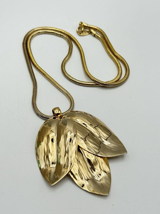 Vintage NAPIER Pendant Necklace Snake Change LEAF Pendant SIGNED ca. 23”