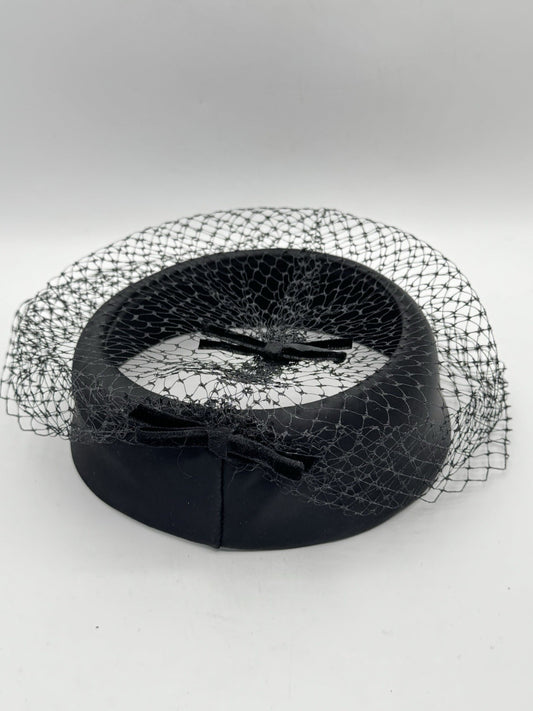Vintage Black Satin Velvet Bow Veil HAT FACINATOR Open Crown 7” Hat Rim