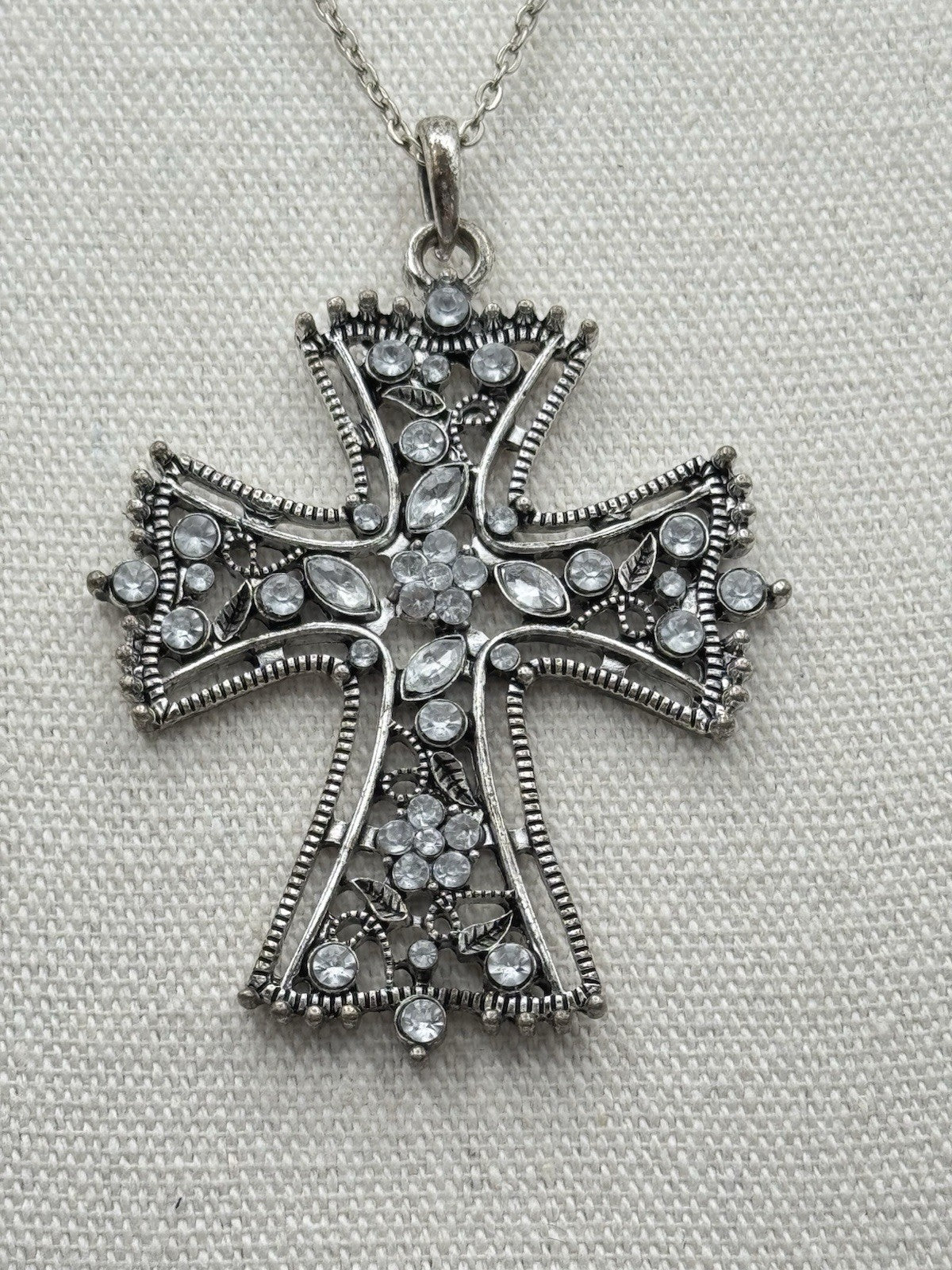 Vintage Cross Clear Rhinestone Silvertone Pendant on 18” Chain