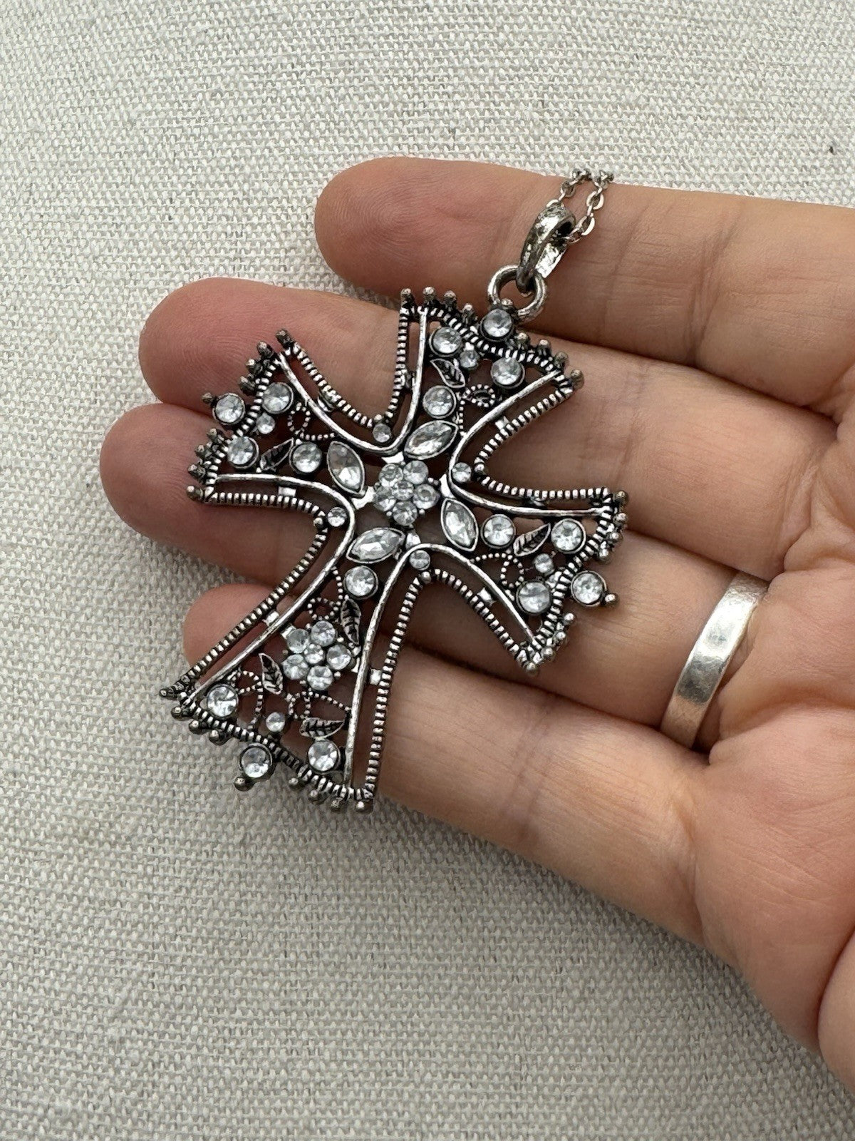 Vintage Cross Clear Rhinestone Silvertone Pendant on 18” Chain