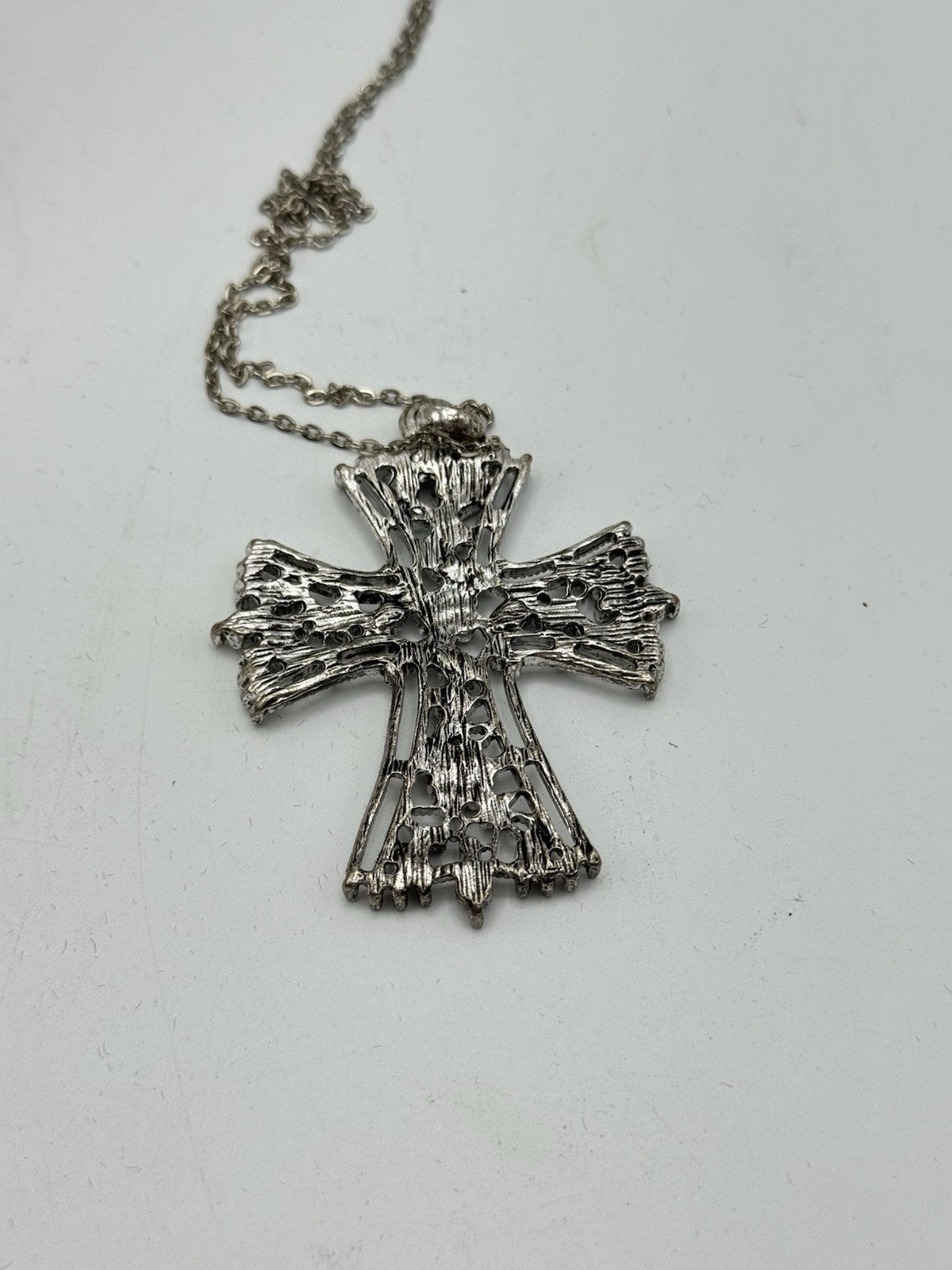 Vintage Cross Clear Rhinestone Silvertone Pendant on 18” Chain