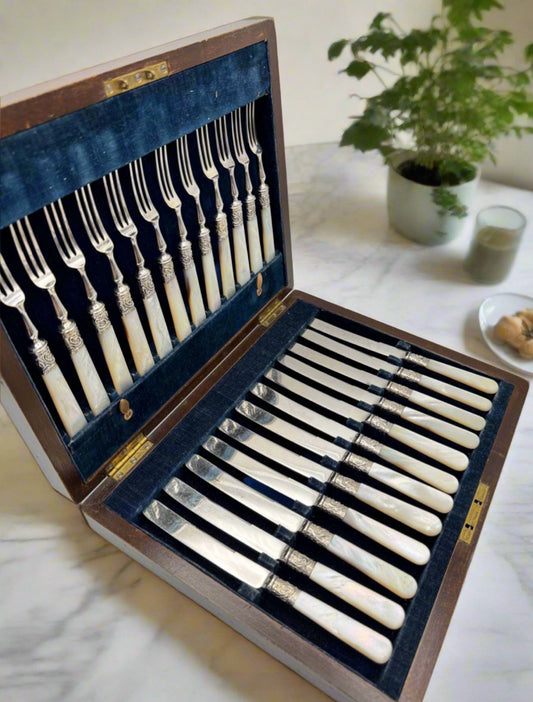 24 Pc Antique Mother of Pearl Dessert Set Sterling Ferrule Sheffield 1902 BOX