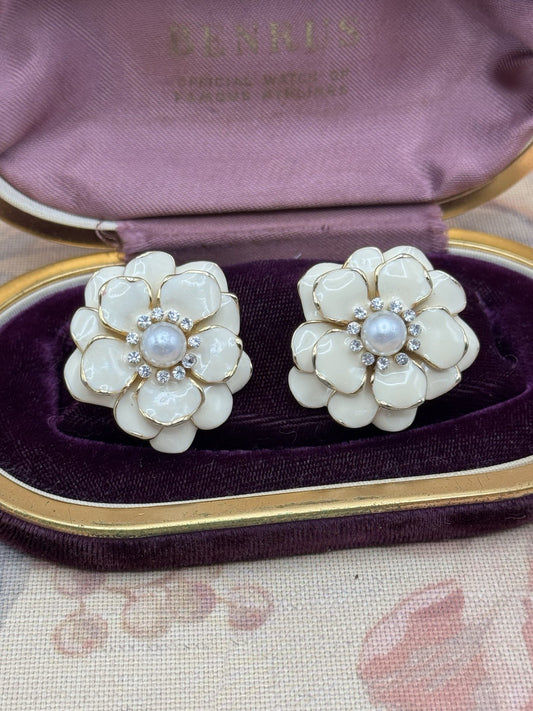 Vintage Enamel Flower Clip-On Earrings w/ Faux Pearl & Rhinestones Gold Tone