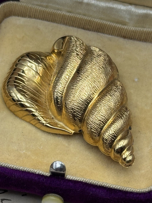 Vintage Sea Shell Brooch Goldtone Textured Signed GIOVANNI 1.75”