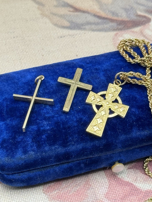 Vintage Monet Gold Tone Rope Chain Necklace w/ 3 Cross Pendants 24”