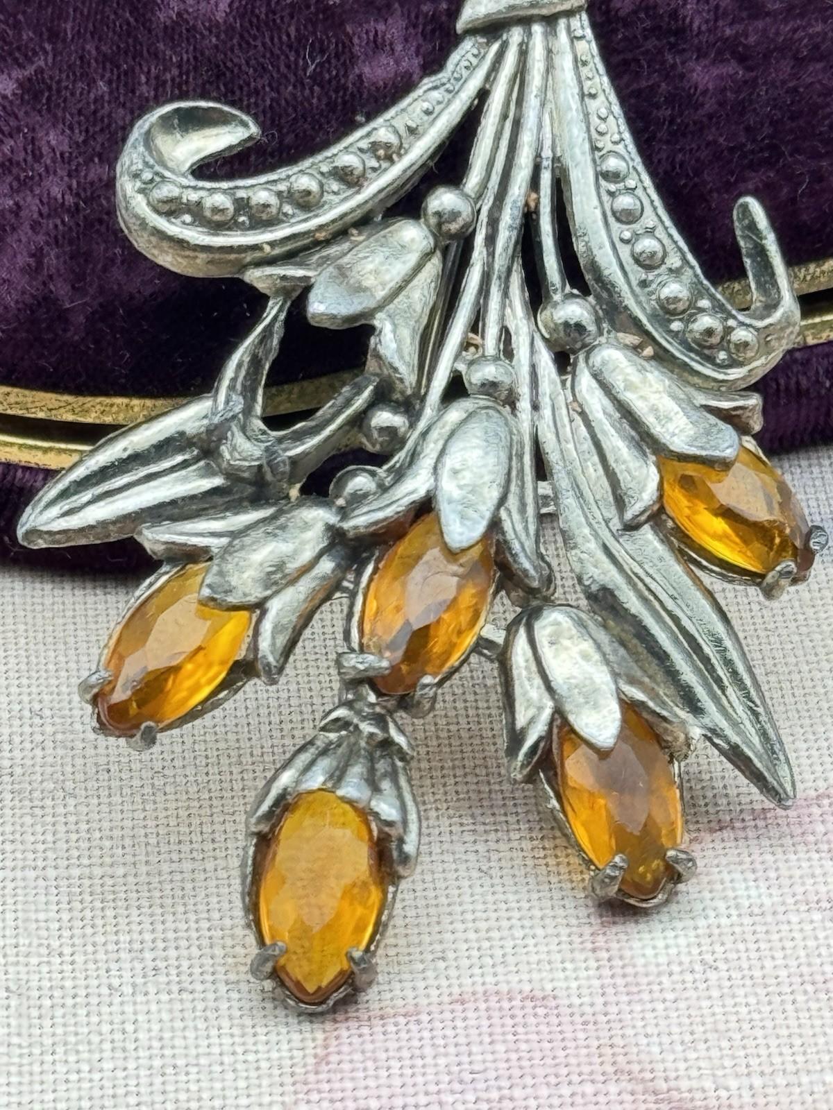 Vintage Silvertone Brooch Honey Rhinestone Floral Bouquet 4” Large Unsigned