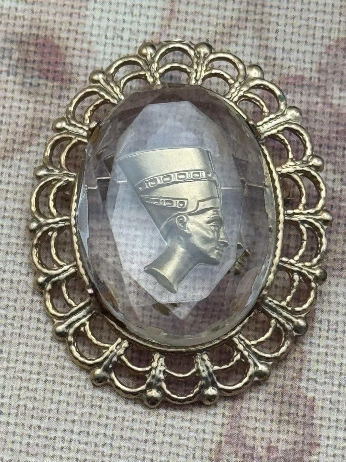Intaglio Glass Cameo Brooch Nefertiti Profile Goldtone Egyptian Revival VINTAGE