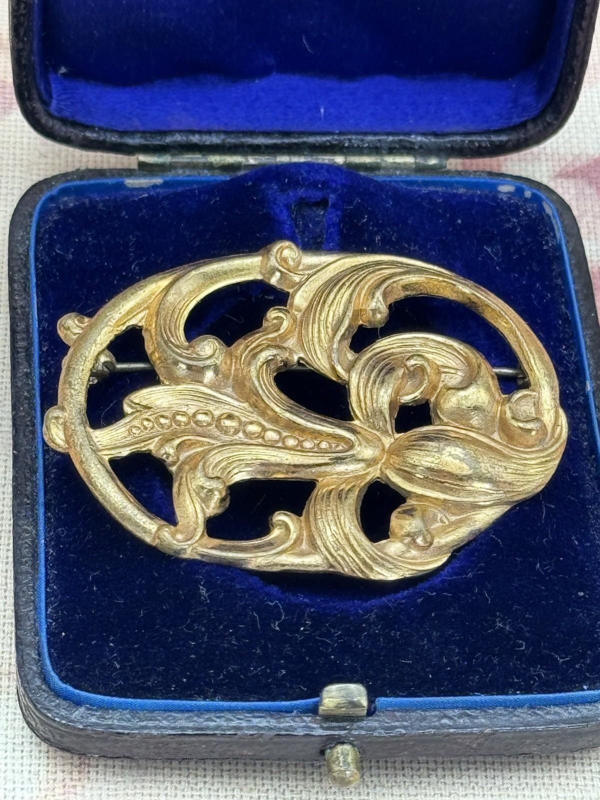 Antique Art Nouveau Gilt Brass Openwork Floral Brooch c.1900