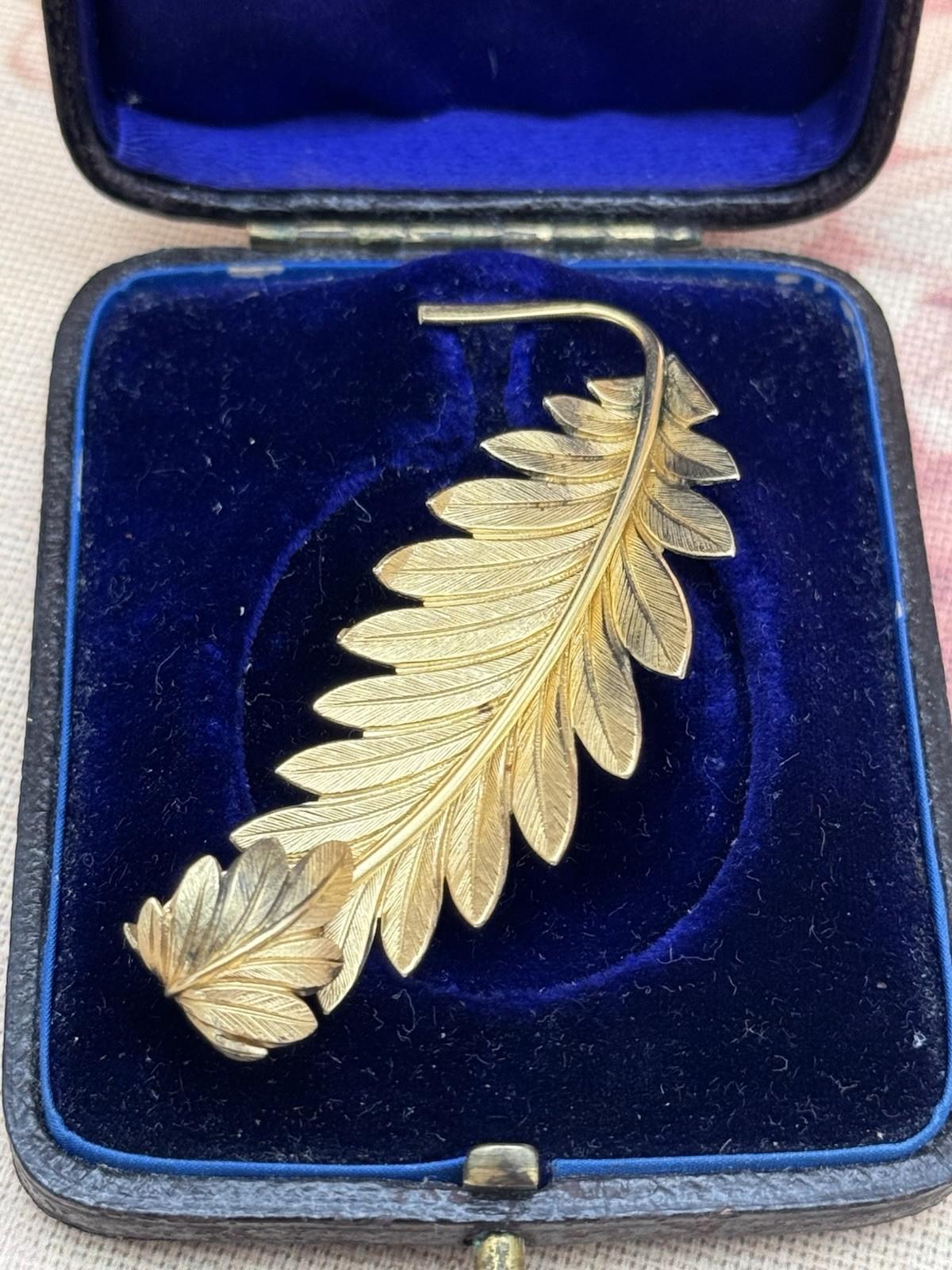 Vintage Welle 14K Gold Filled Leaf Brooch Pin – 2.25”