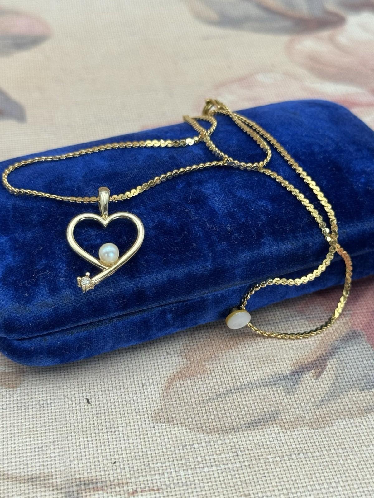 Vintage Necklace Heart Pendant with Pearl & Sparkling Accent Gold-Tone