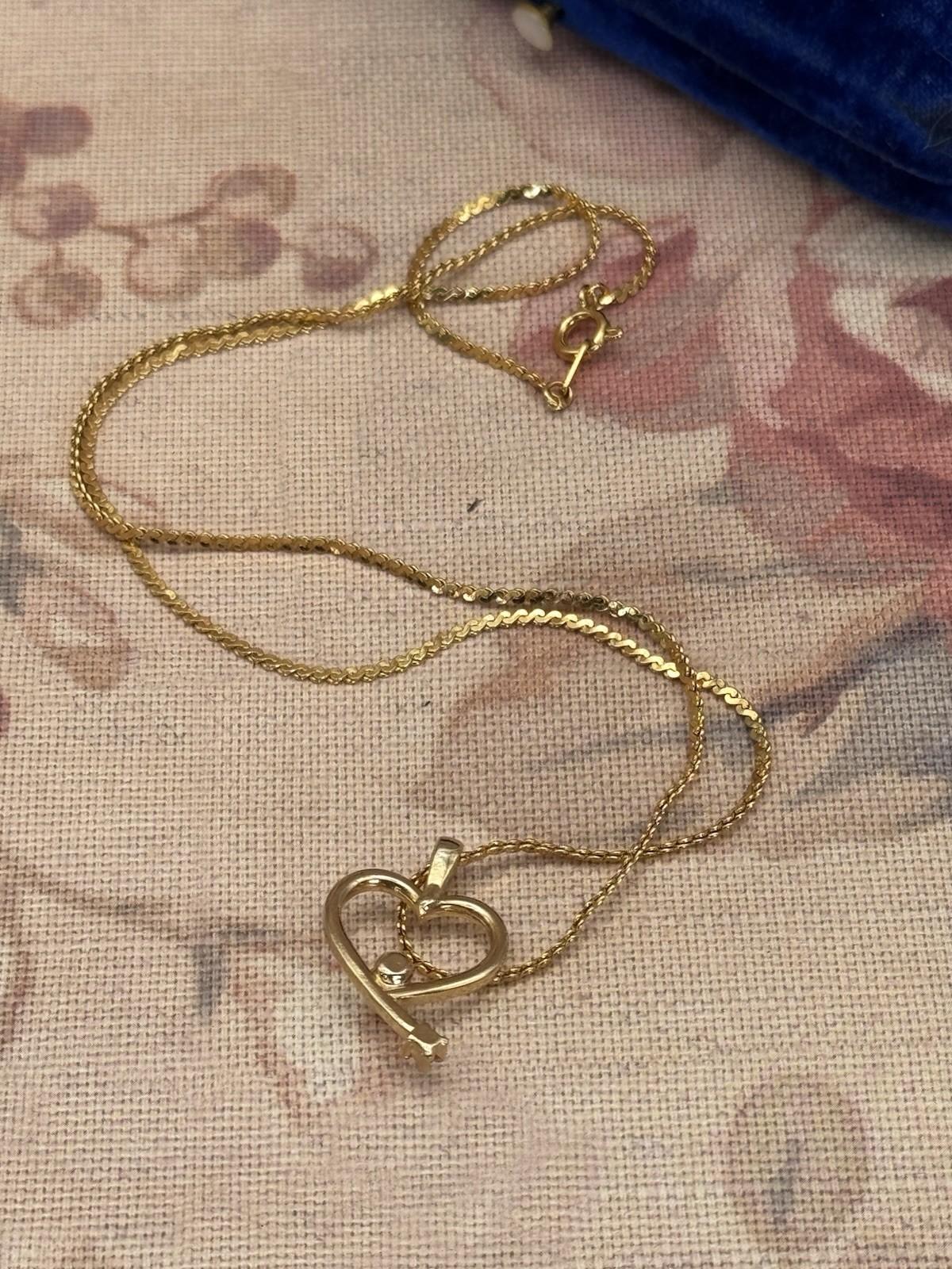 Vintage Necklace Heart Pendant with Pearl & Sparkling Accent Gold-Tone