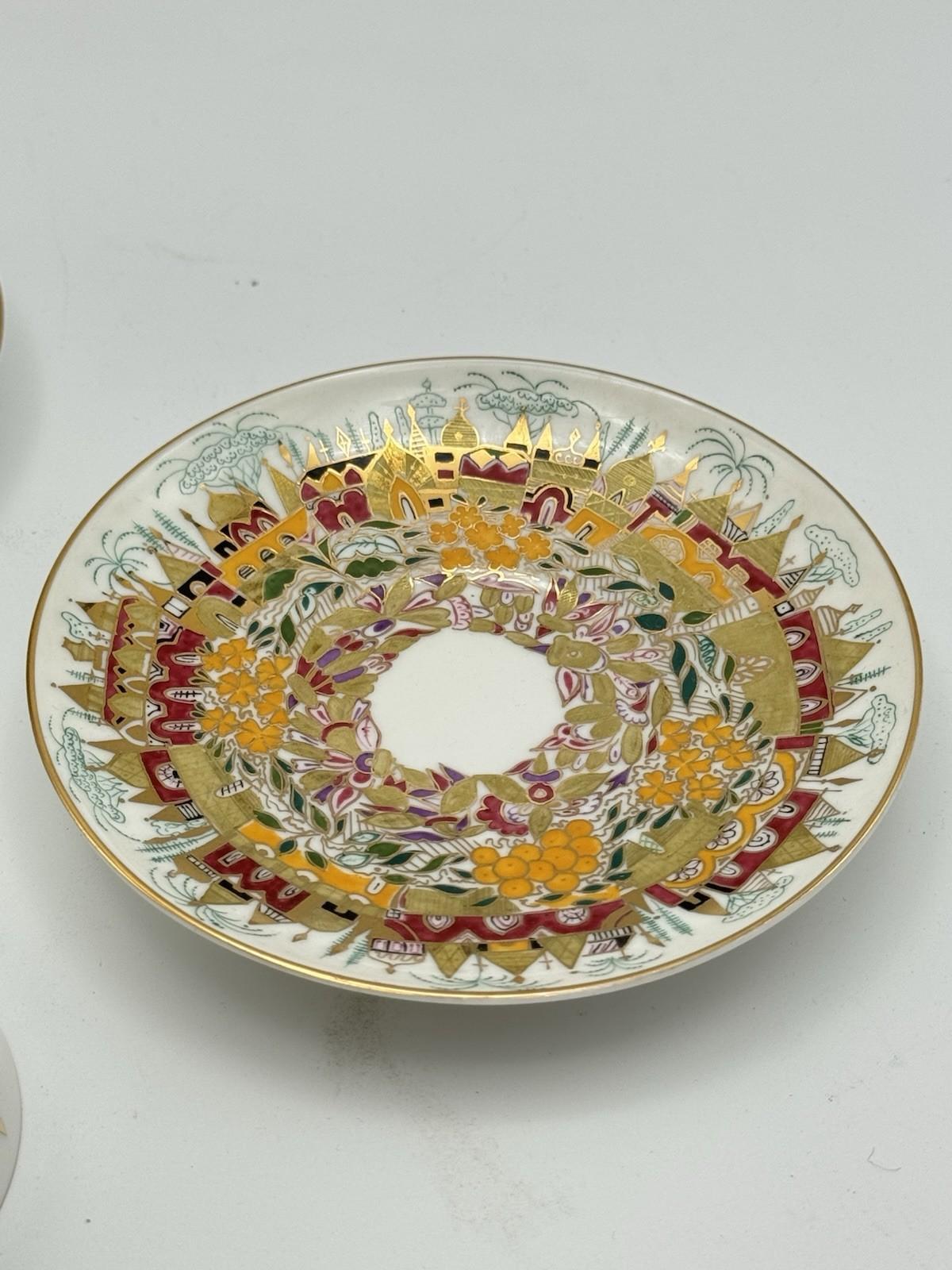 Pair Lomonosov Imperial Porcelain Golden Spring 2 Espresso Cups & Saucers 22K