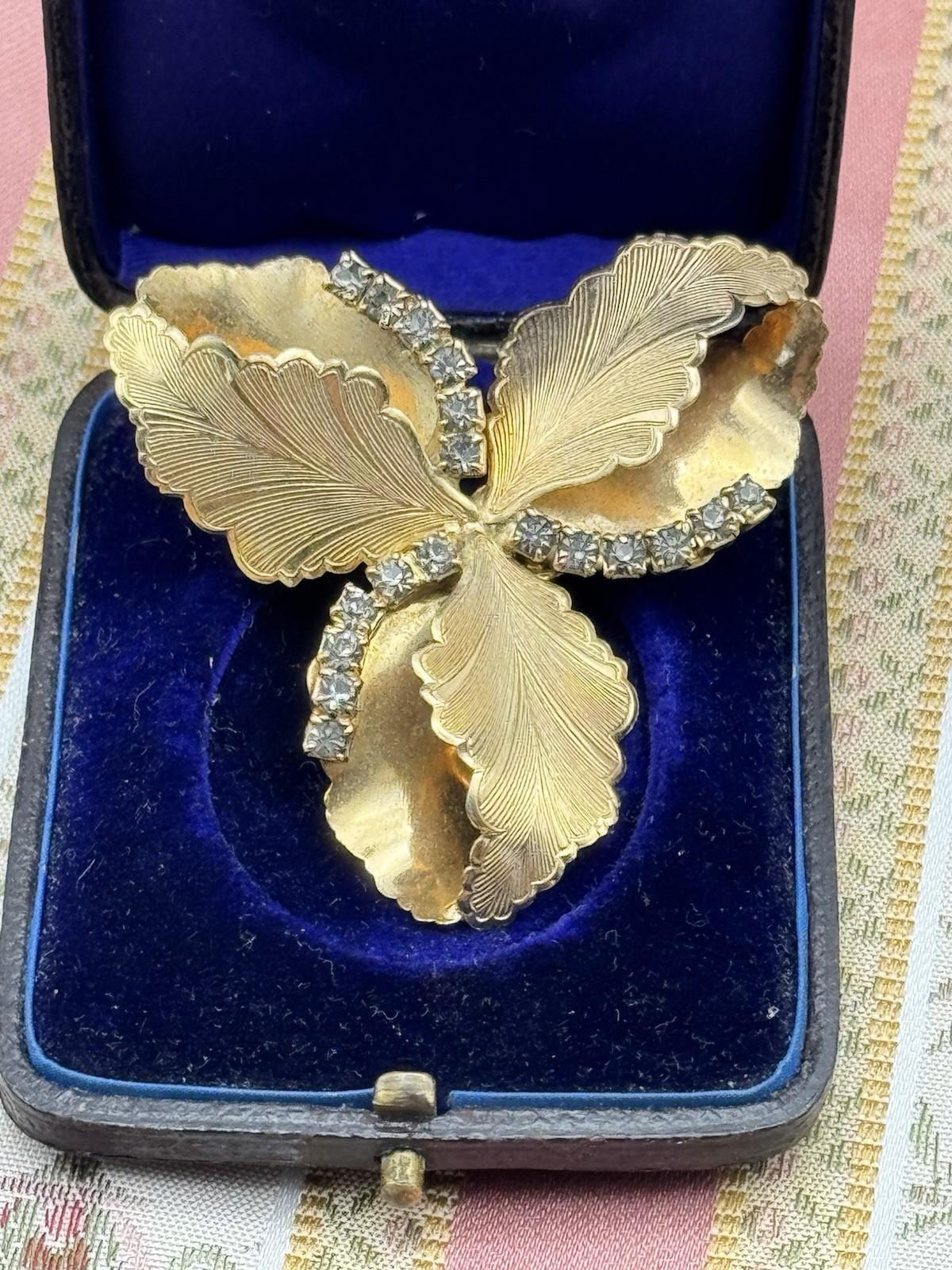 Vintage Brooch Goldtone Leaf & Rhinestone Floral – 2.25” x 2.25”