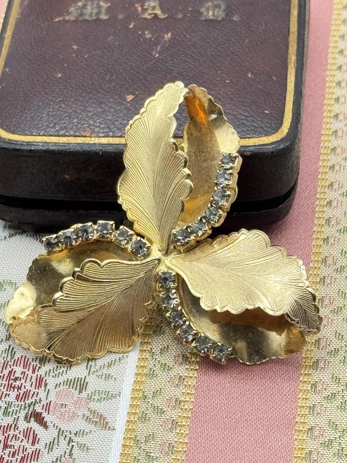 Vintage Brooch Goldtone Leaf & Rhinestone Floral – 2.25” x 2.25”