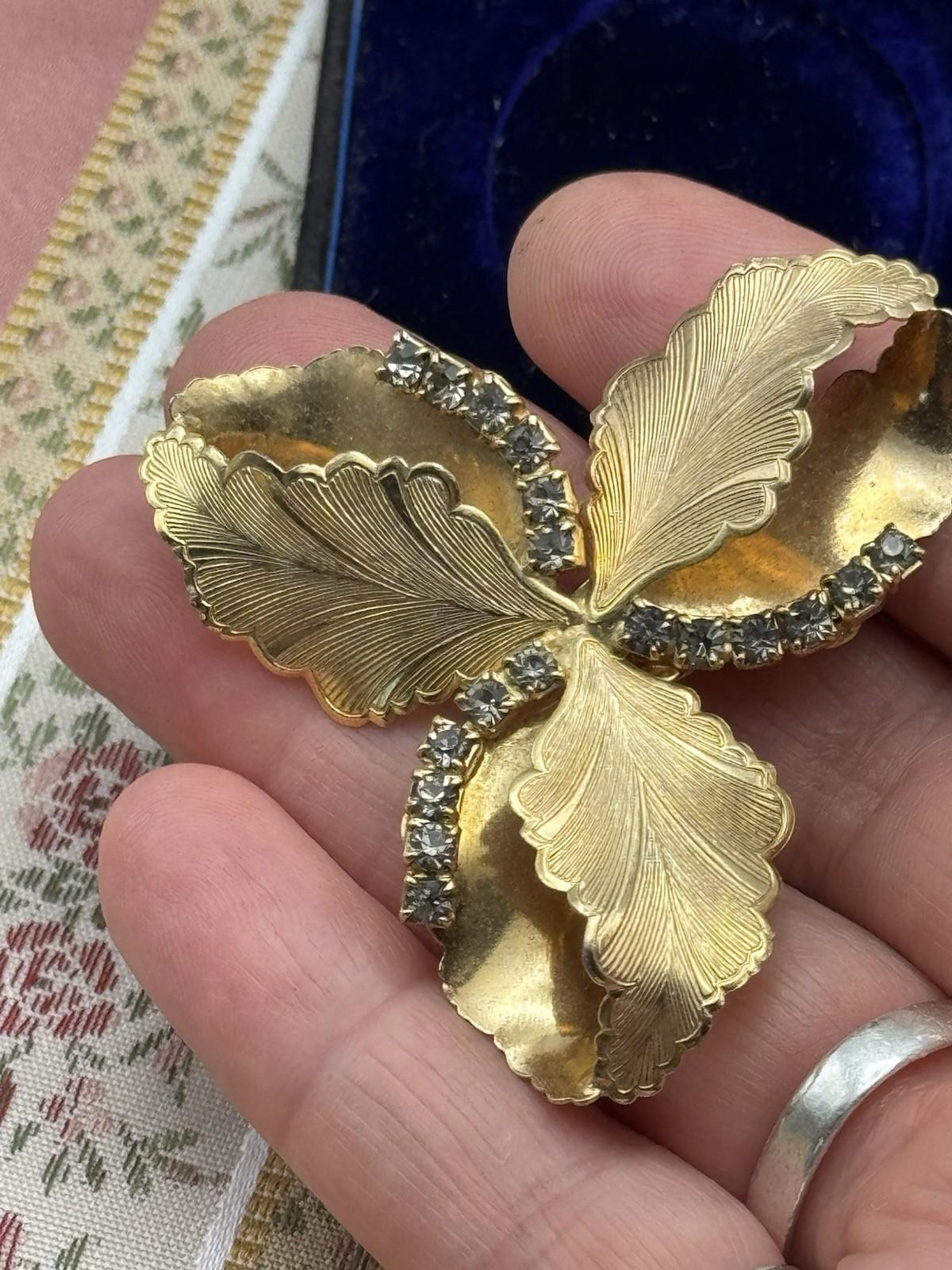 Vintage Brooch Goldtone Leaf & Rhinestone Floral – 2.25” x 2.25”