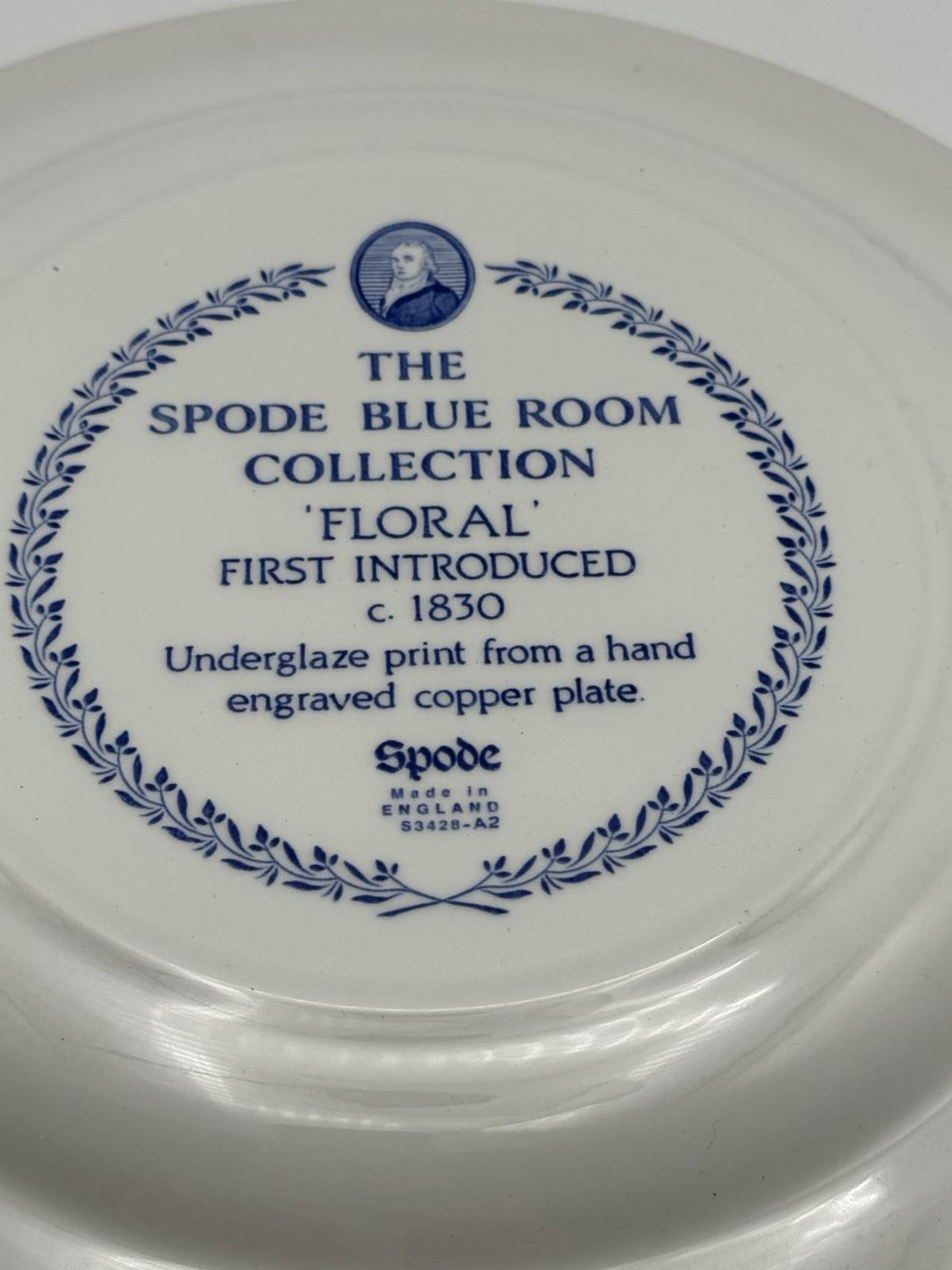 Spode Blue Room Collection Floral Plate 10.43 inch Diameter England