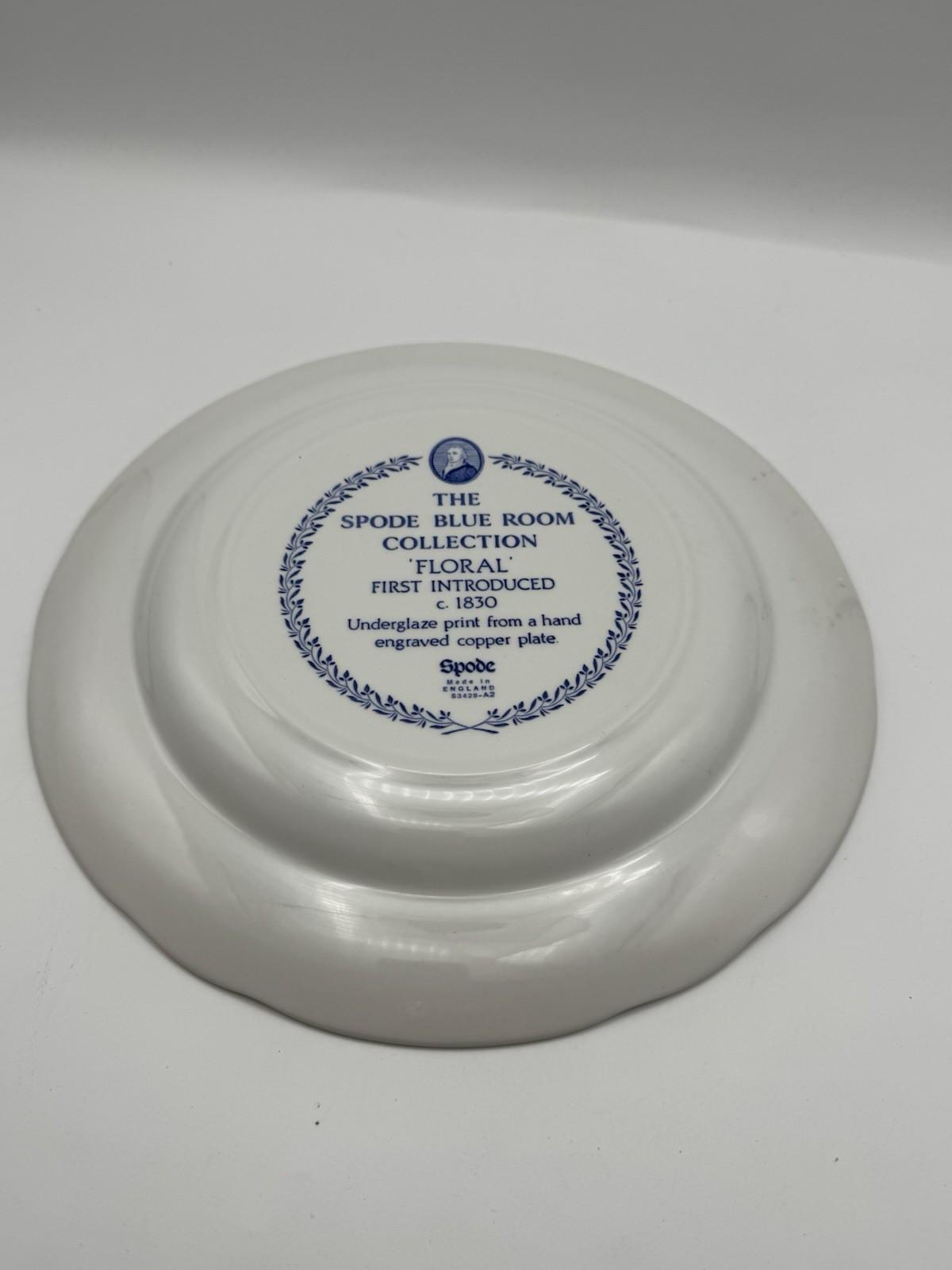 Spode Blue Room Collection Floral Plate 10.43 inch Diameter England