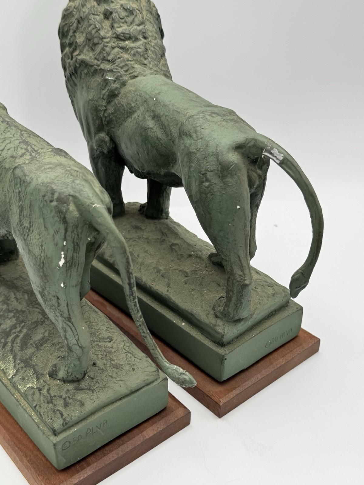 Pair Vintage Bookends Cast Metal Lions Wood Base 9”h Verdigris Finish Opposing