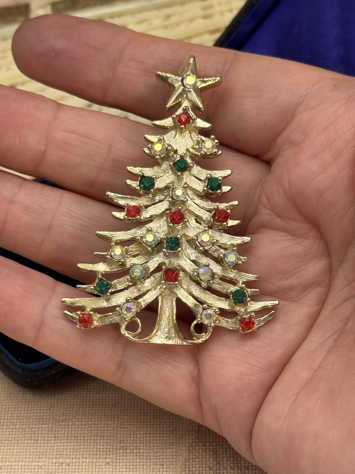 Vintage Tancer II Christmas Tree Brooch Goldtone Rhinestone Signed 2.5”