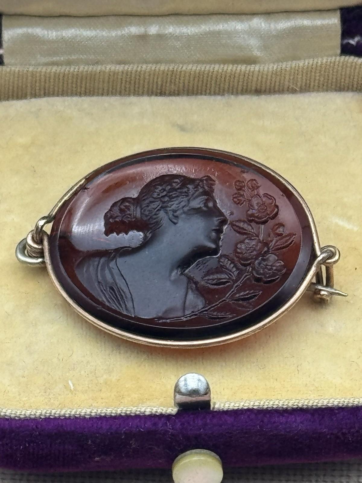 Antique Resin Intaglio Cameo Brooch Gold Filled Frame 1.5” x 1”