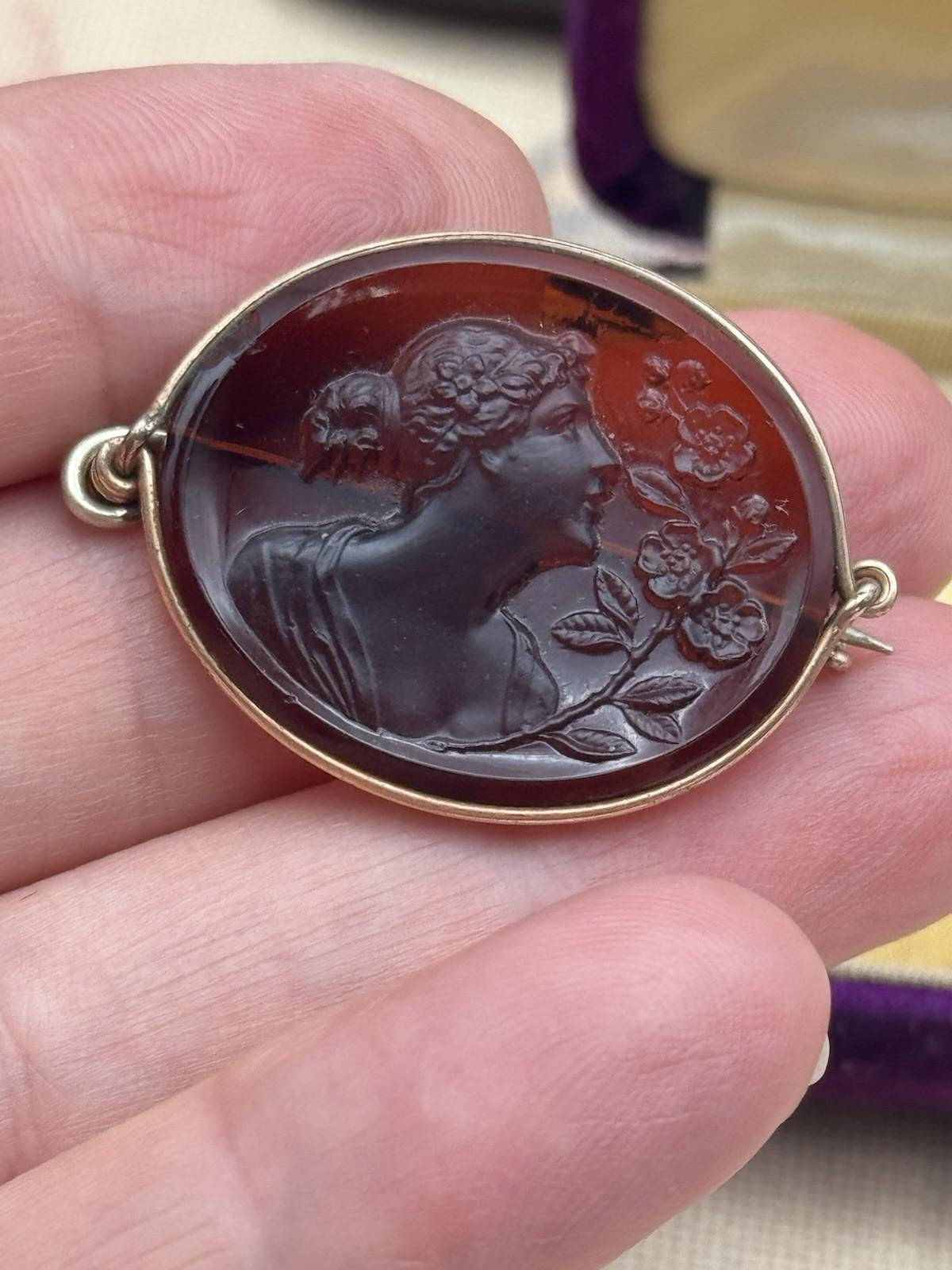 Antique Resin Intaglio Cameo Brooch Gold Filled Frame 1.5” x 1”