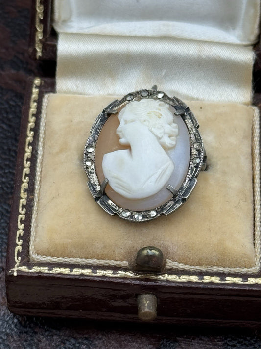 Vintage 800 Silver Shell Cameo Brooch Pendant Marcasite Lady 0.98in x 0.79in
