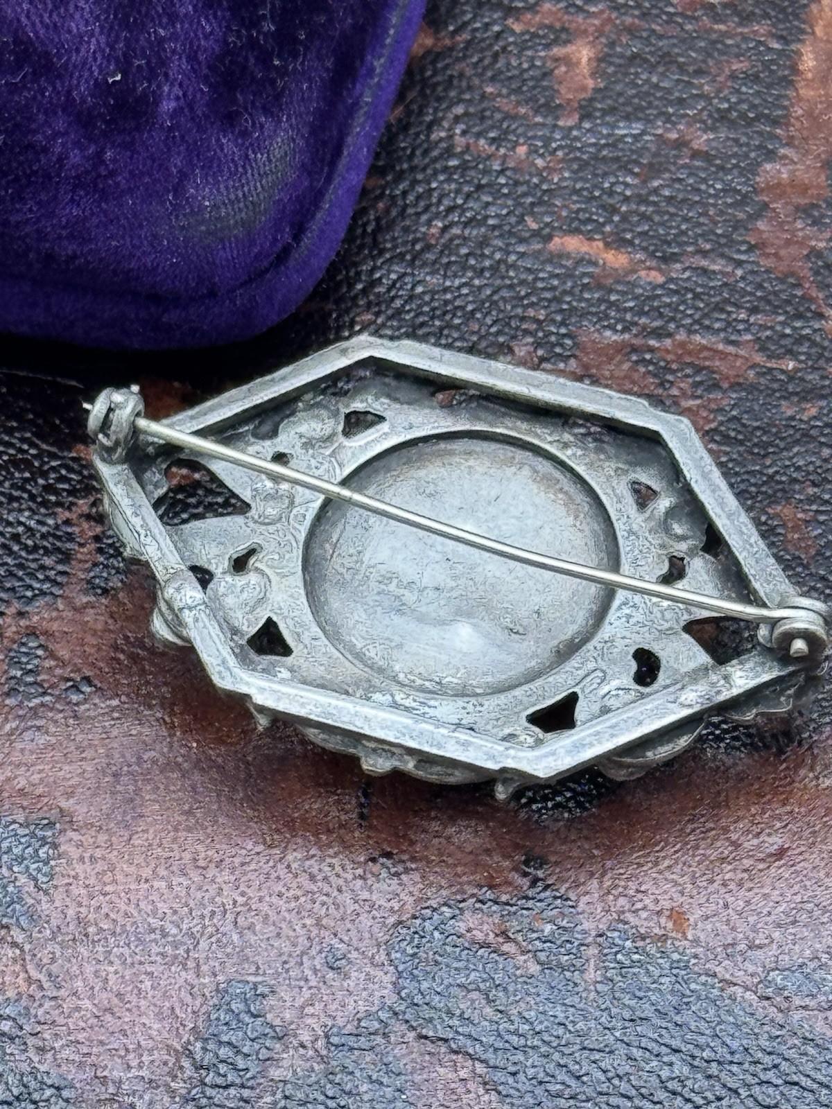 Antique Brooch Red Garnet Cabochon Art Nouveau Filigree Openwork Pin Vintage