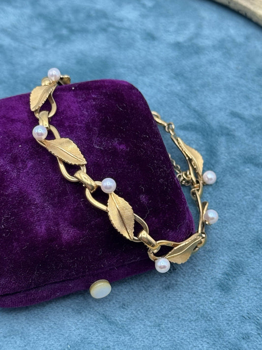 Vintage Bracelet Goldtone Leaf Faux Pearl Link Safety Chain 7 Inch Estate Dainty