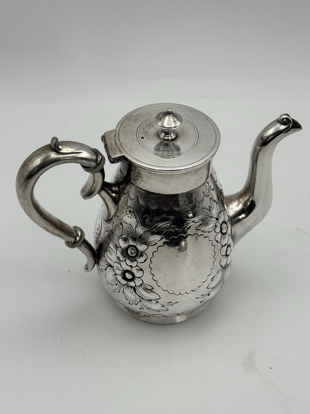 Antique Silverplate Coffee Tea Pot Meriden B Company Repousse Floral Hinged Lid