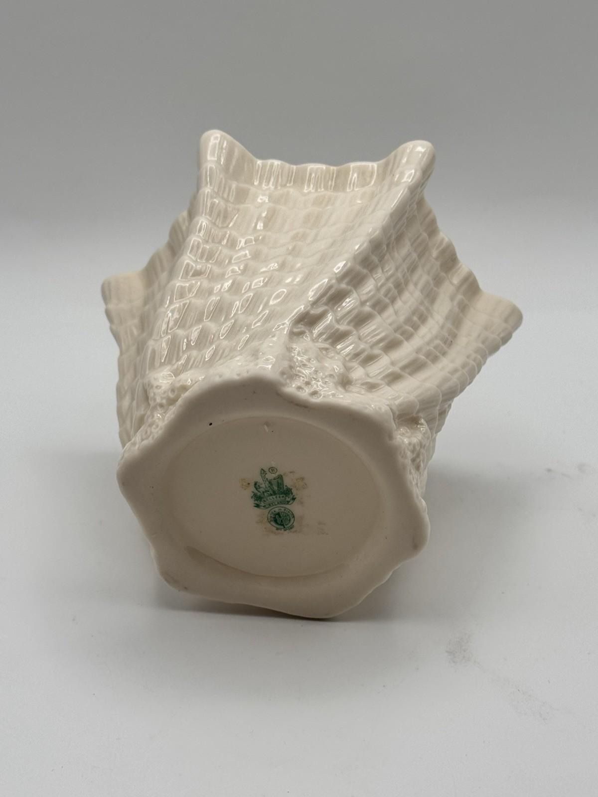 Vintage Belleek Vase Pot Twisted Shell Pattern 4.25” 6th Green Mark