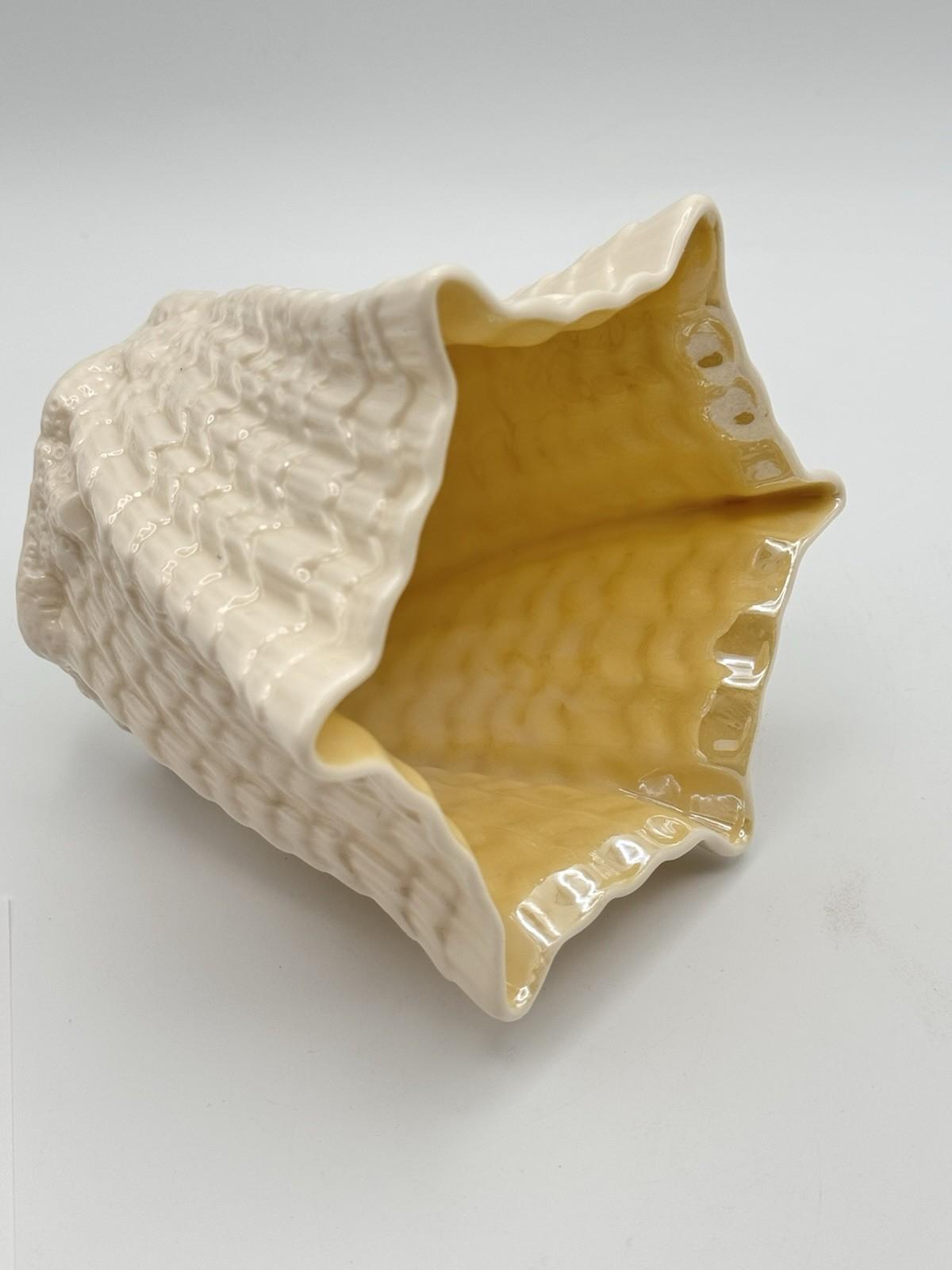 Vintage Belleek Vase Pot Twisted Shell Pattern 4.25” 6th Green Mark