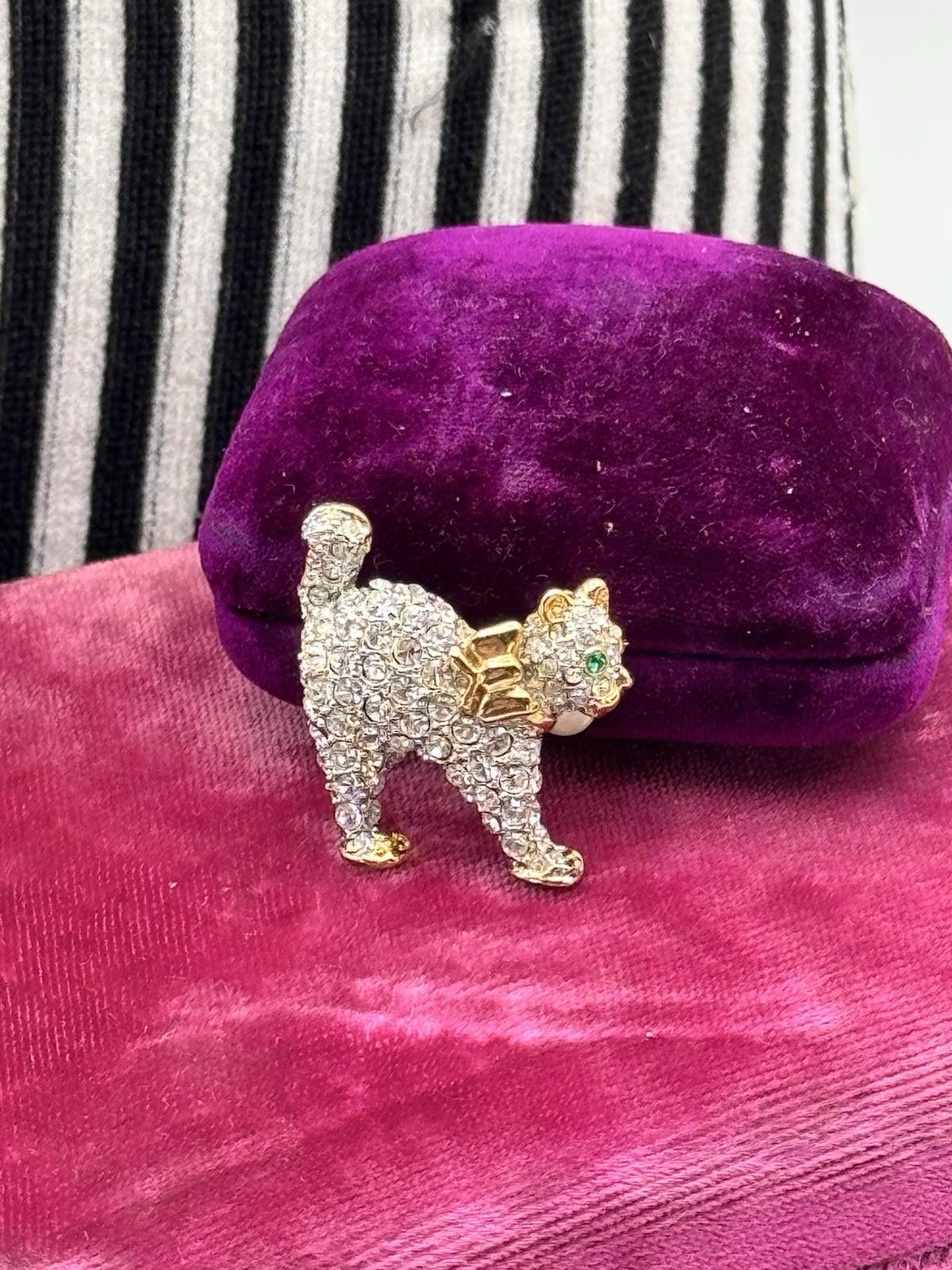 Vintage Rhinestone Cat Brooch Pin Goldtone Clear Crystals Green Eyes 1.25”