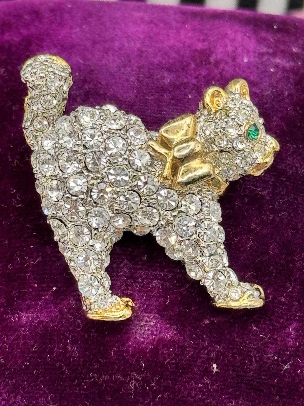 Vintage Rhinestone Cat Brooch Pin Goldtone Clear Crystals Green Eyes 1.25”