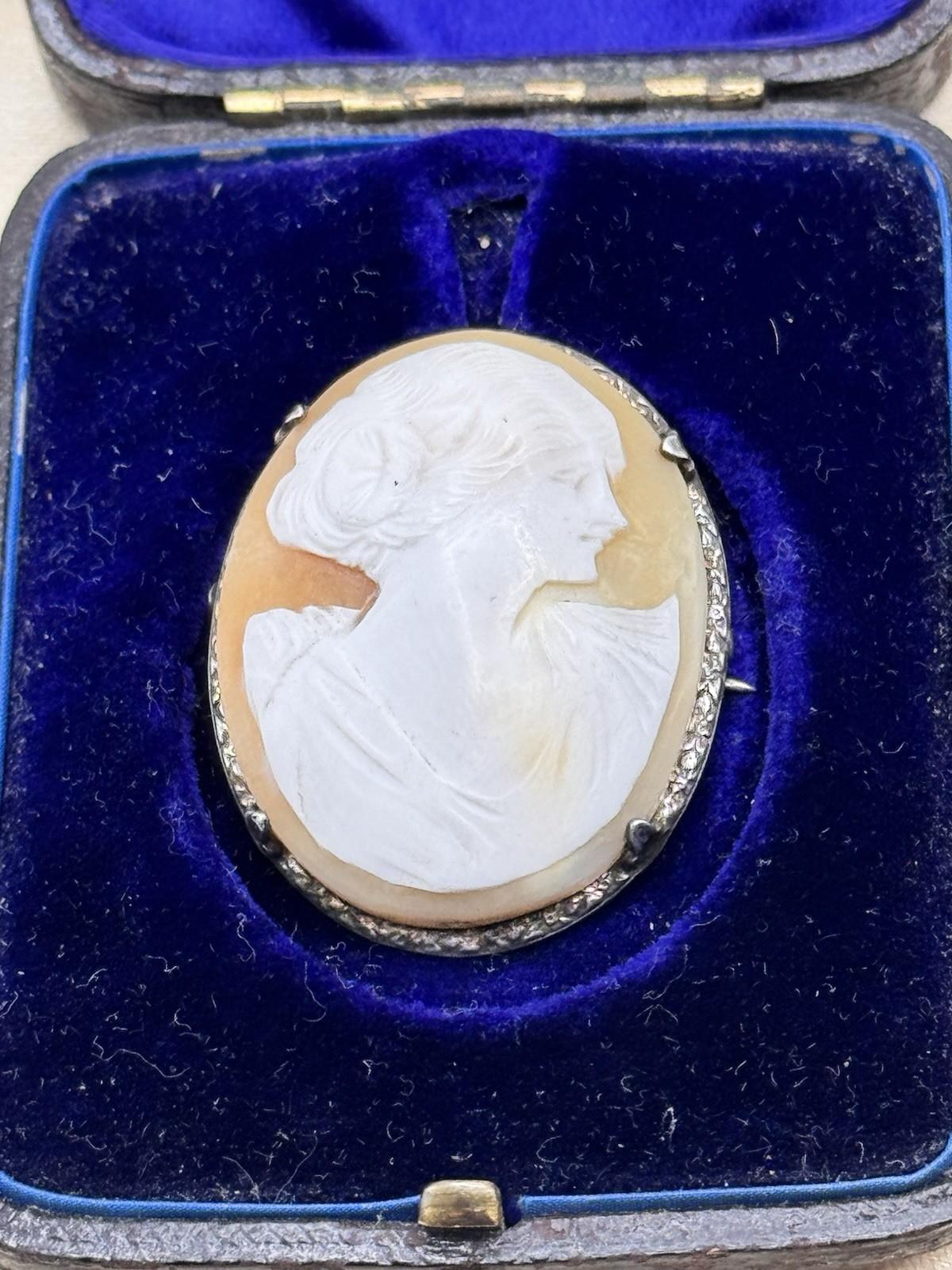 Edwardian Cameo Brooch Sterling Shell Carved Lady Portrait C Clasp 1.4x1.1”