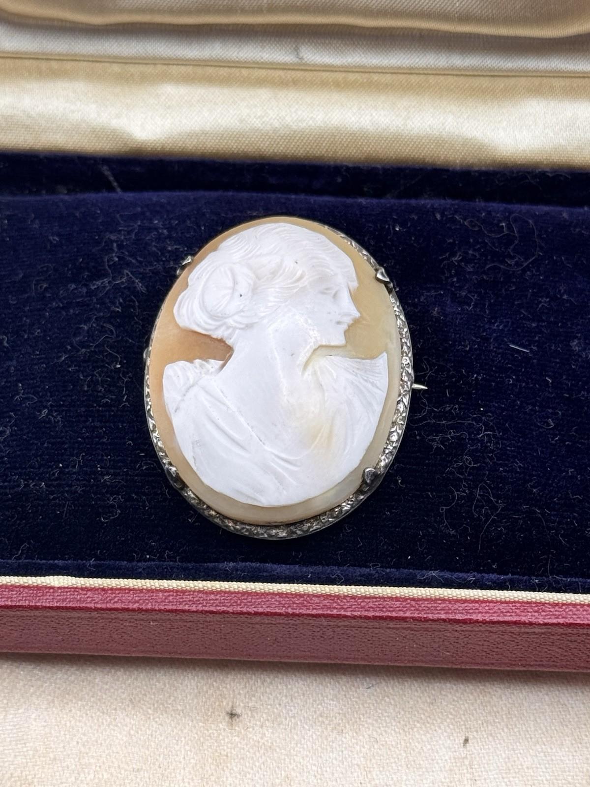 Edwardian Cameo Brooch Sterling Shell Carved Lady Portrait C Clasp 1.4x1.1”