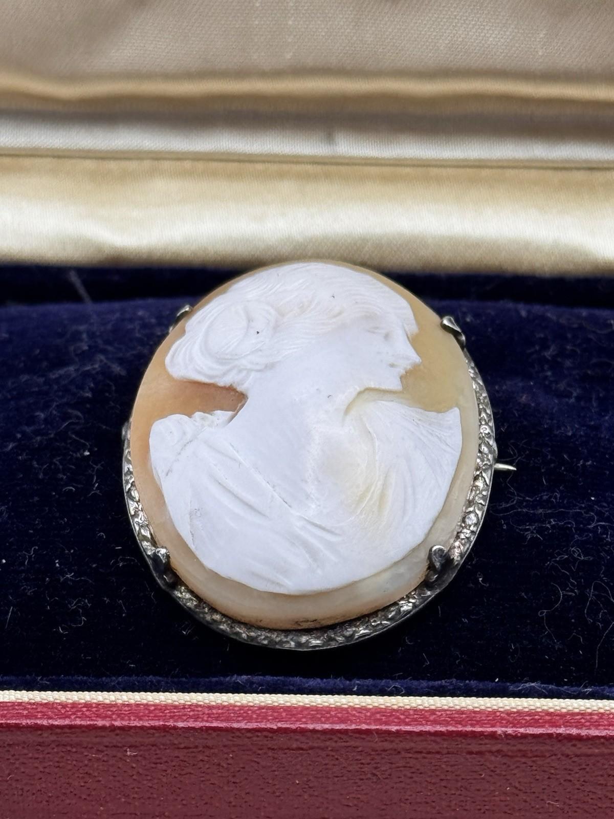 Edwardian Cameo Brooch Sterling Shell Carved Lady Portrait C Clasp 1.4x1.1”