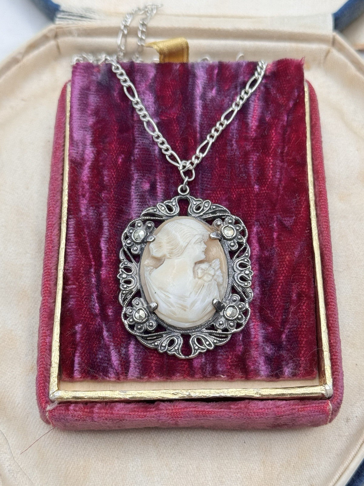 Sterling Cameo Pendant Marcasite Accents 18in Silvertone Chain Lady 1.5x1.2