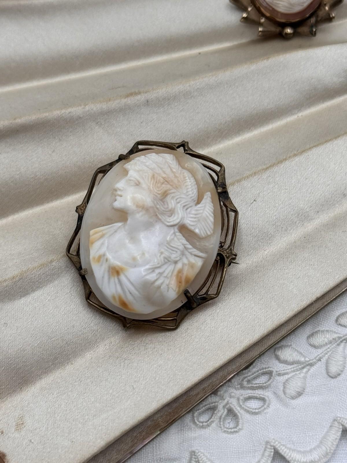 Vintage Cameo Brooch Shell Carved Goldtone Frame Art Nouveau Style