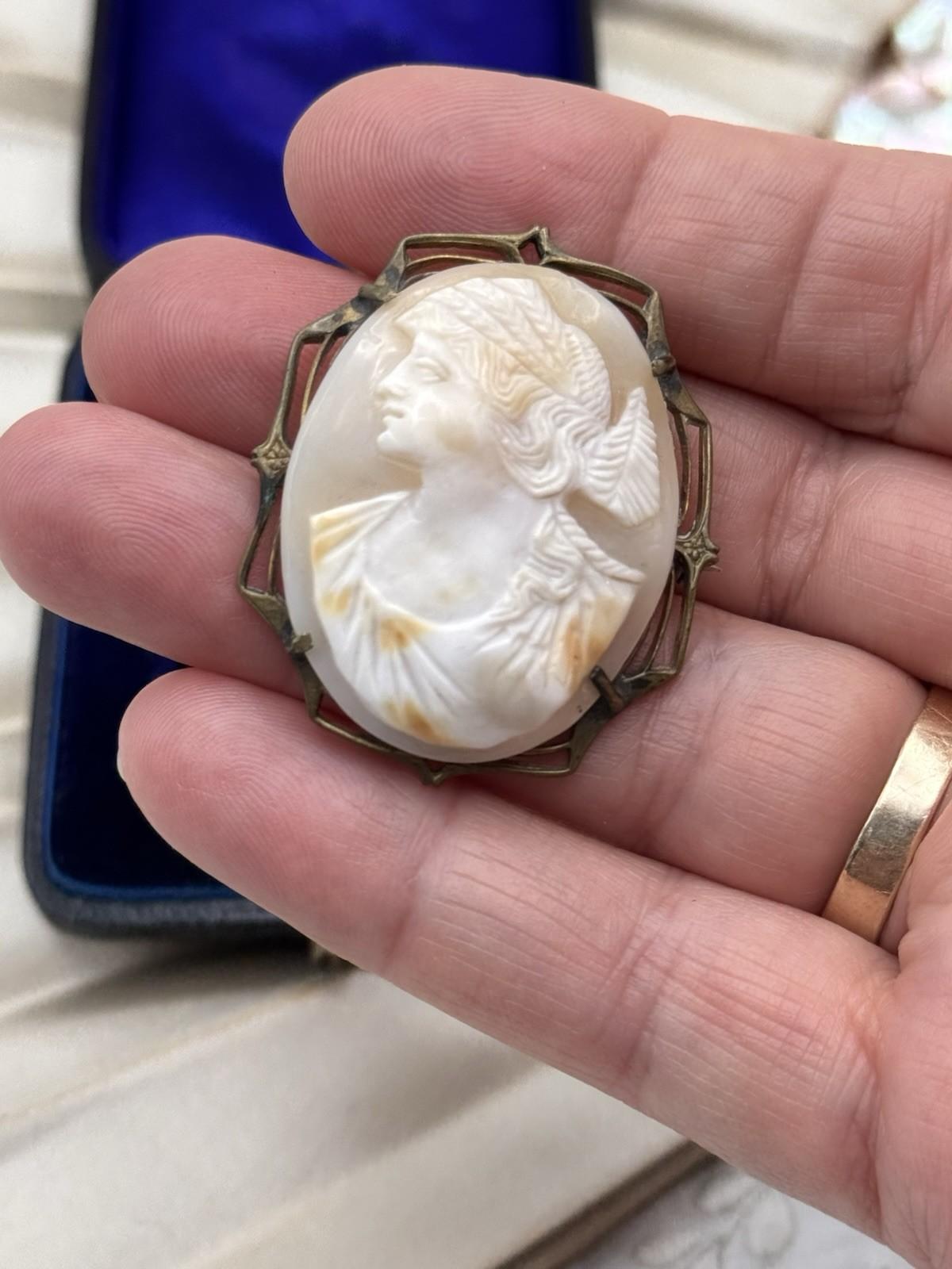 Vintage Cameo Brooch Shell Carved Goldtone Frame Art Nouveau Style